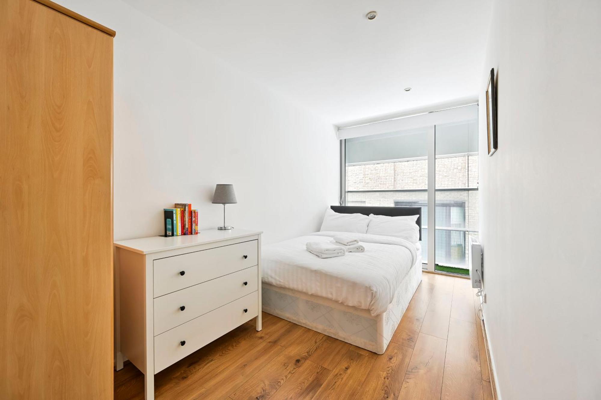 Lovely 2-Bed, Sleeps 6, Near Stratford Station & Abba Voyage, London Eksteriør billede